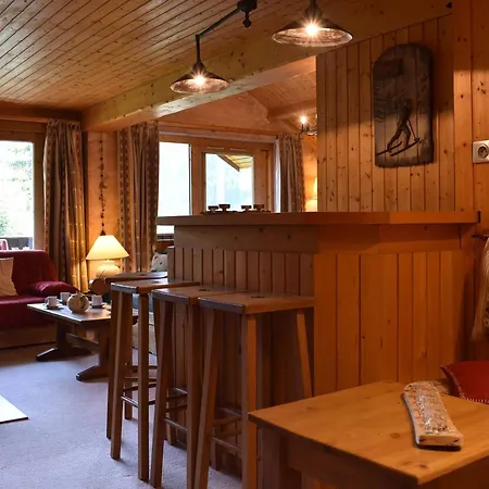 4 Pieces Aux Pieds, Cheminee, Piscine, Meribel, 6-8 Pers - Fr-1-180-177 Apartment Meribel